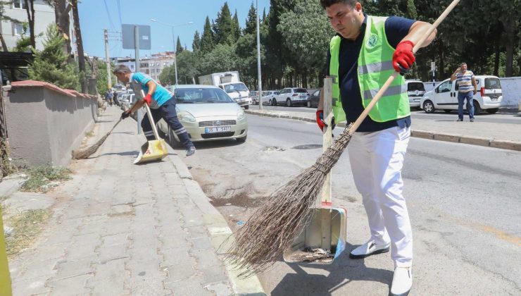 Başkan Kılıç, işçilerle birlikte çöpleri topladı