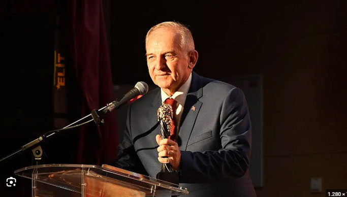 Yılın Spor Adamı Engin Kurt oldu.